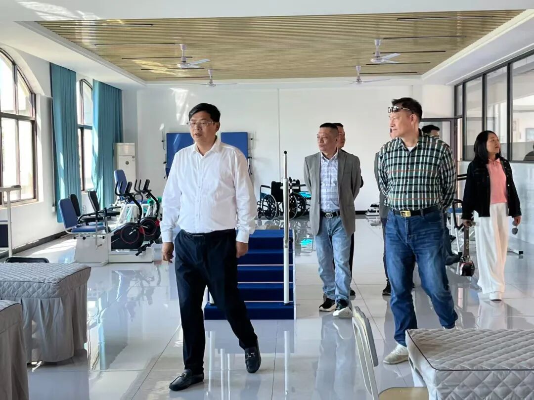 智慧养老 产教融合||广东省居家养老协会欧阳会长一行莅临泰和求实职高考察指导